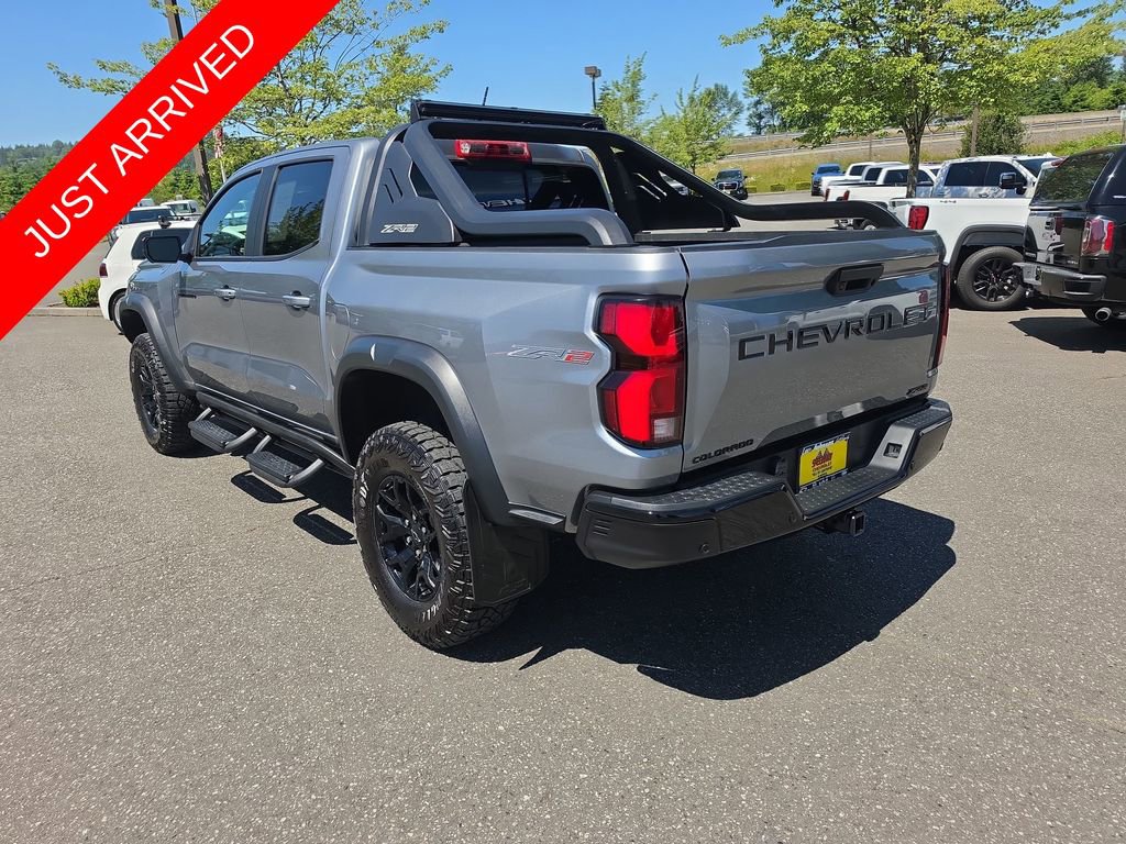 Certified 2025 Chevrolet Colorado ZR2 w/ Midnight Edition AWD/4WD image 4