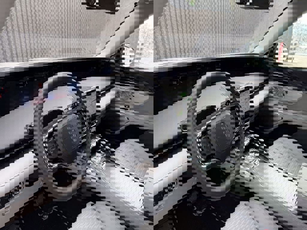 New 2026 Lincoln Nautilus Reserve image 10