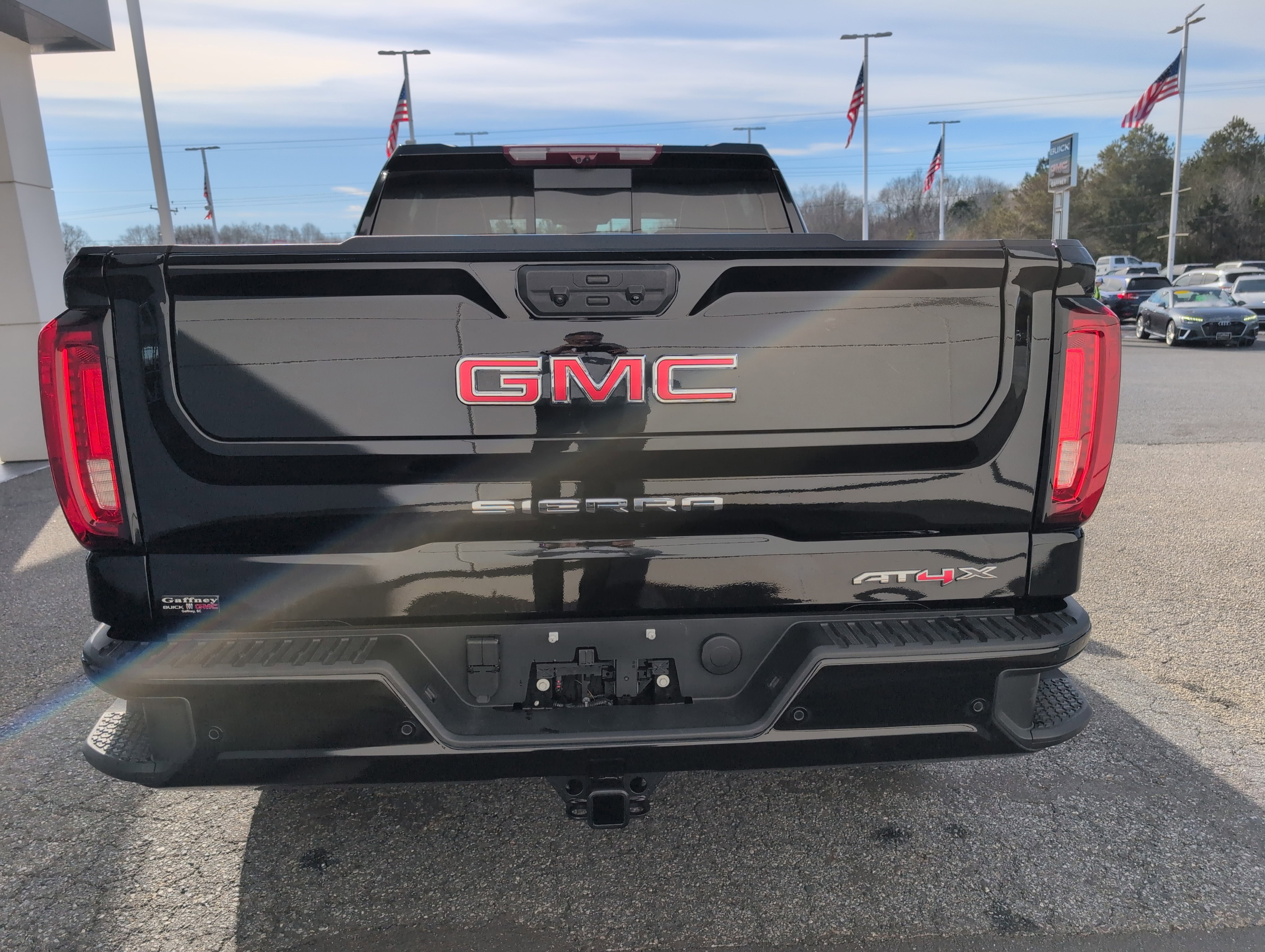 Used 2025 GMC Sierra 1500 AT4X image 10