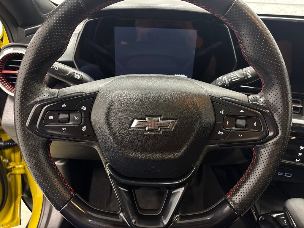 Used 2024 Chevrolet Trax RS w/ Sunroof Package FWD image 22