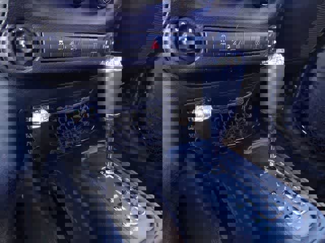 Used 2015 Jeep Wrangler Unlimited Sahara image 25