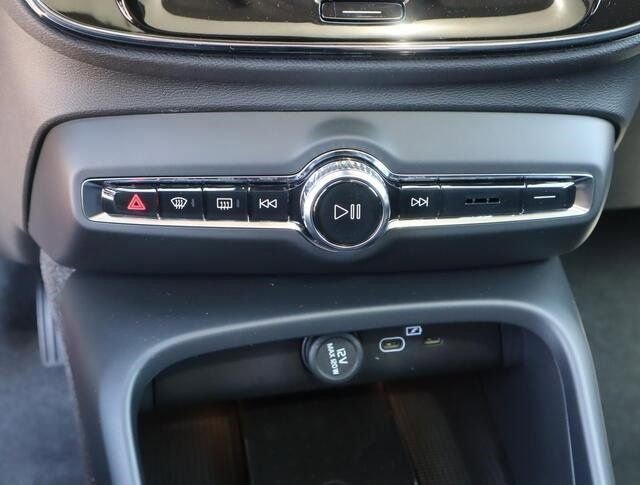 New 2024 Volvo XC40 B5 Plus w/ Climate Package image 14