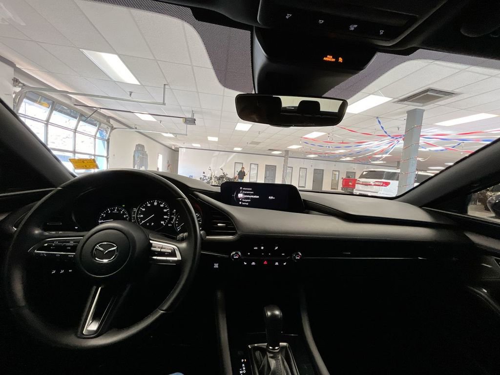 Used 2019 MAZDA MAZDA3 Hatchback w/ Preferred Package image 15