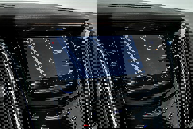 Used 2015 Cadillac Escalade Premium image 30