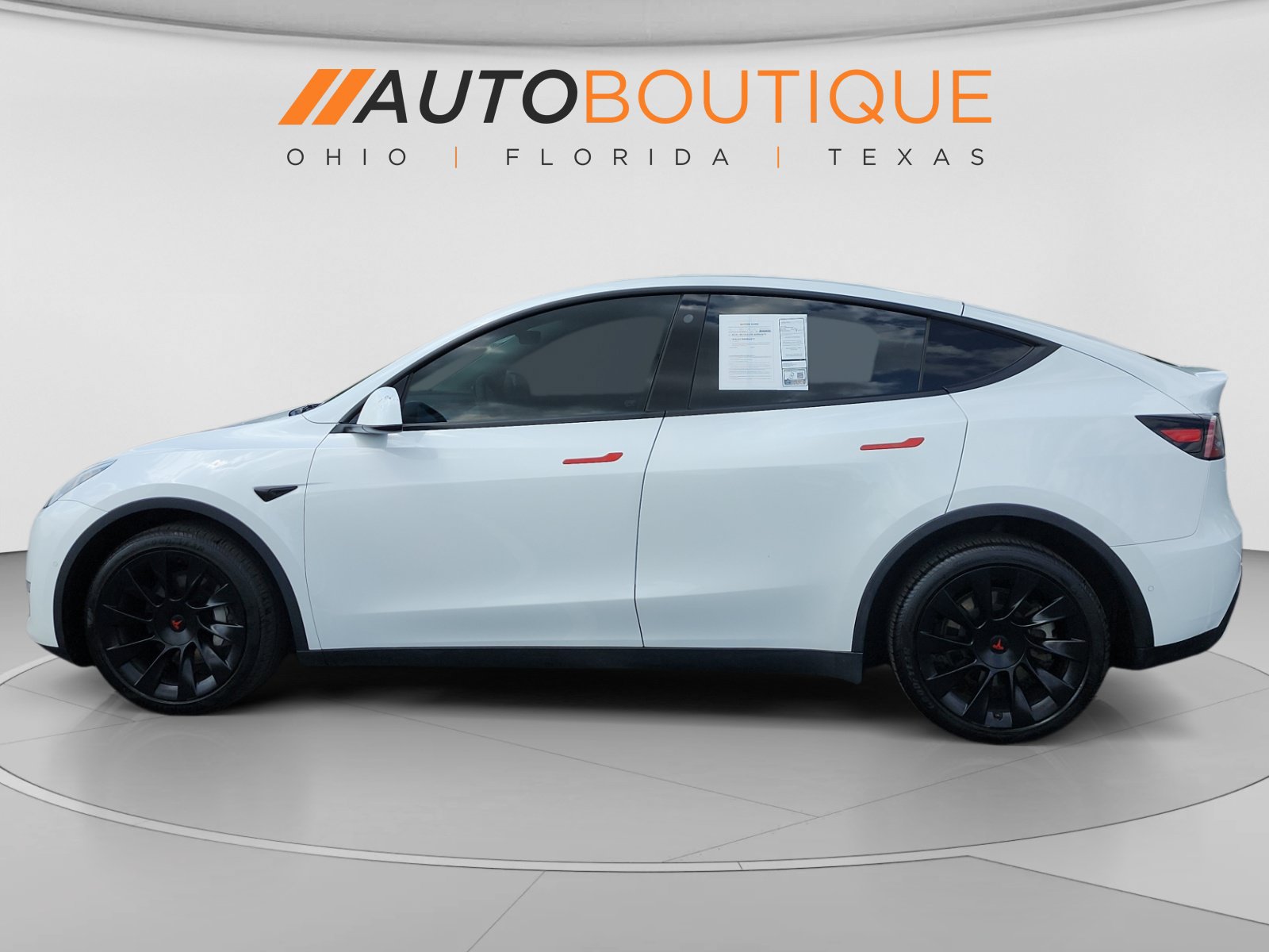 Used 2022 Tesla Model Y Long Range AWD/4WD image 2