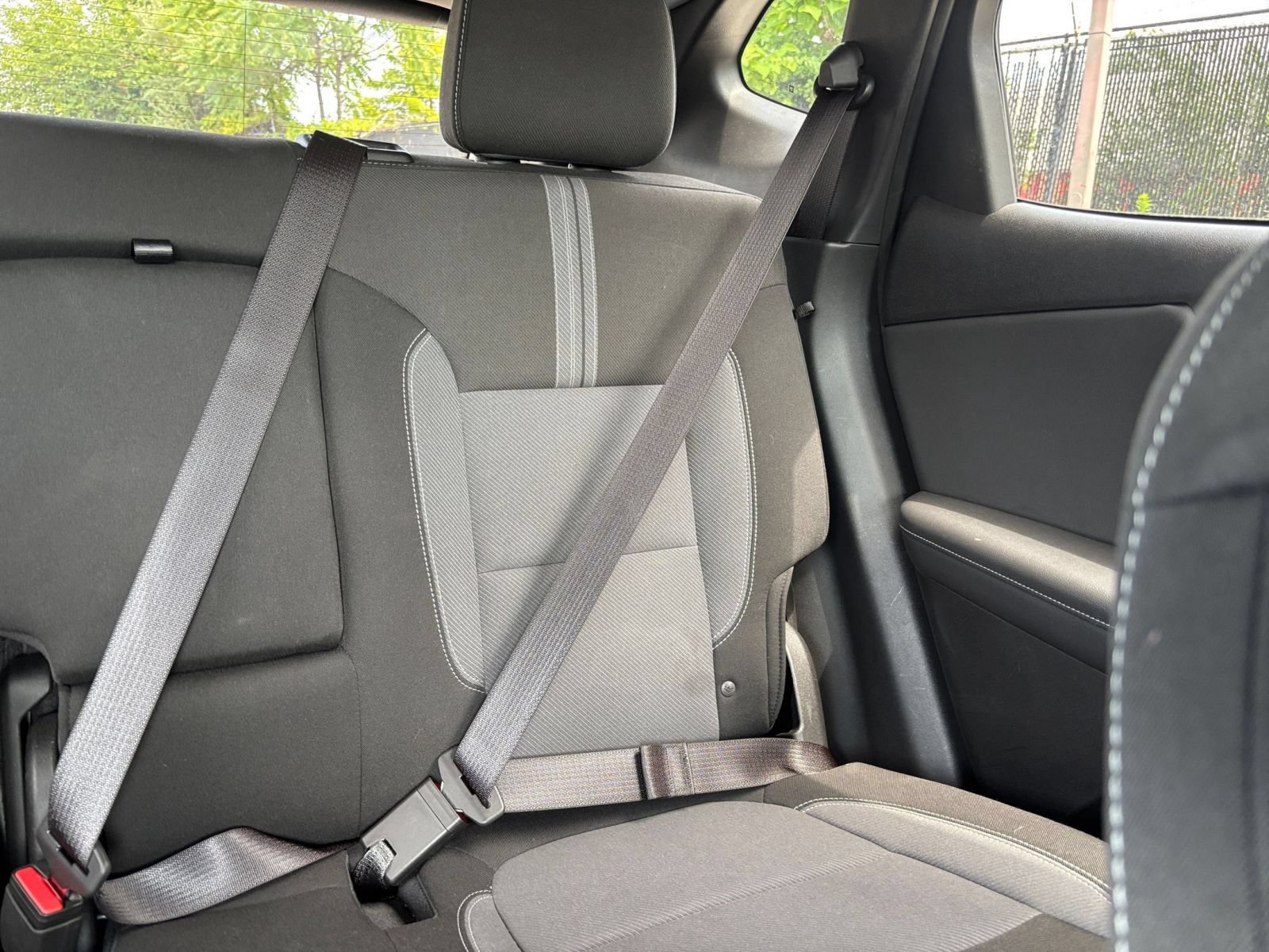 Used 2025 Chevrolet Blazer LT FWD image 32