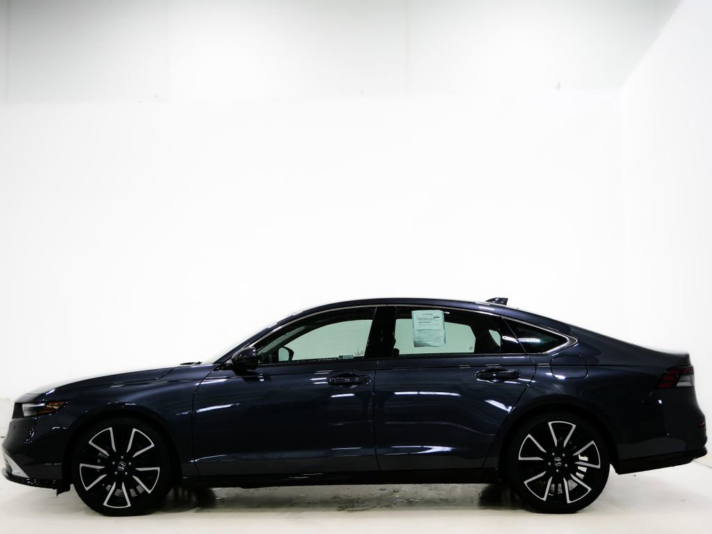 Used 2025 Honda Accord Touring image 6