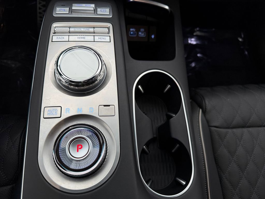 Used 2025 Genesis GV70 3.5T Sport w/ Sport Advanced Package image 18