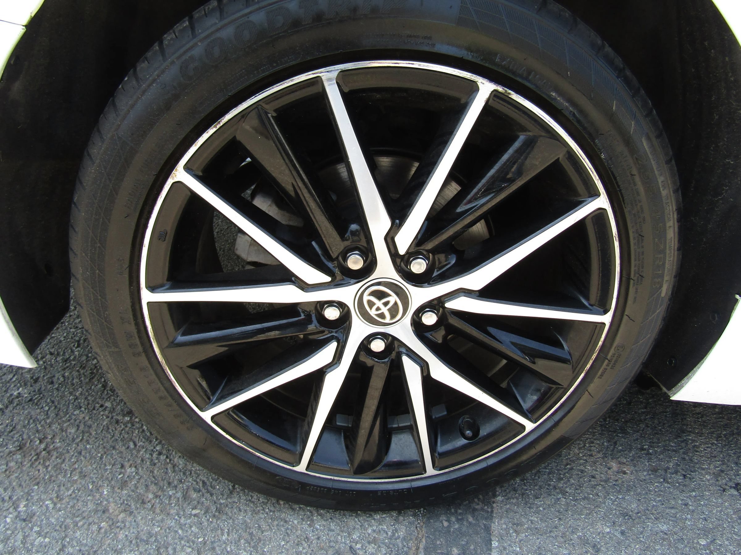 Used 2023 Toyota Camry SE FWD image 13