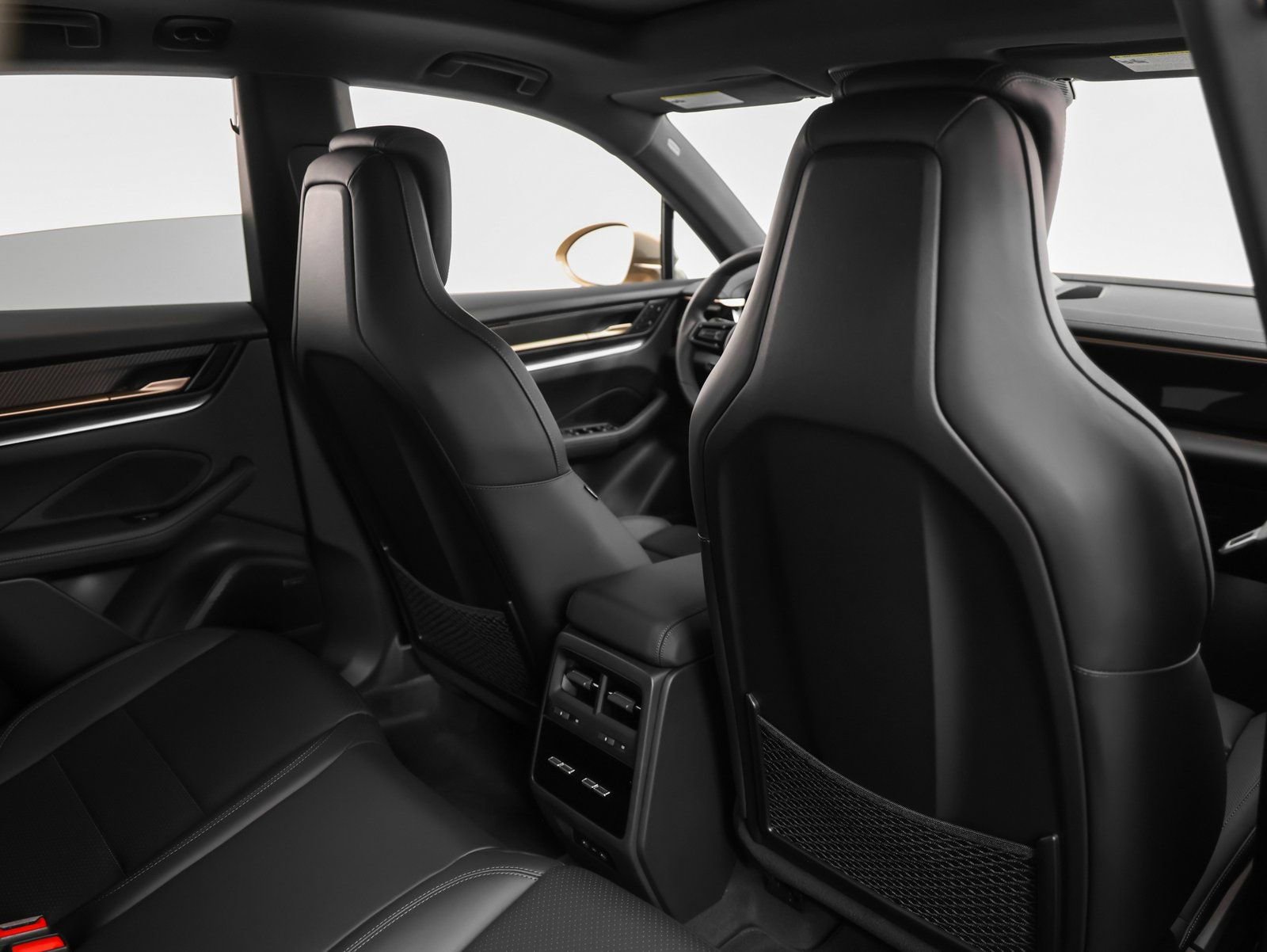 New 2025 Porsche Macan 4S Electric image 28