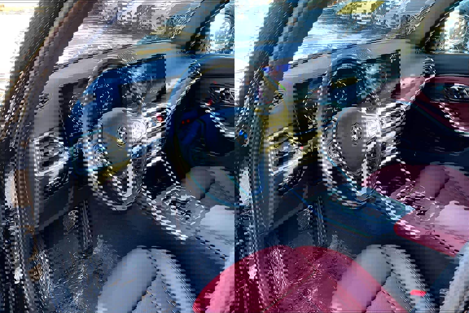 Used 2023 BMW 330i xDrive 330i xDrive w/ Driving Assistance Package image 17