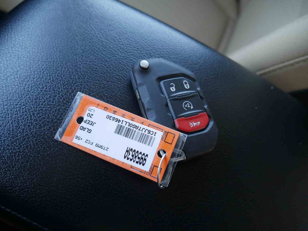 Certified 2020 Jeep Gladiator Sport w/ Quick Order Package 24S image 30