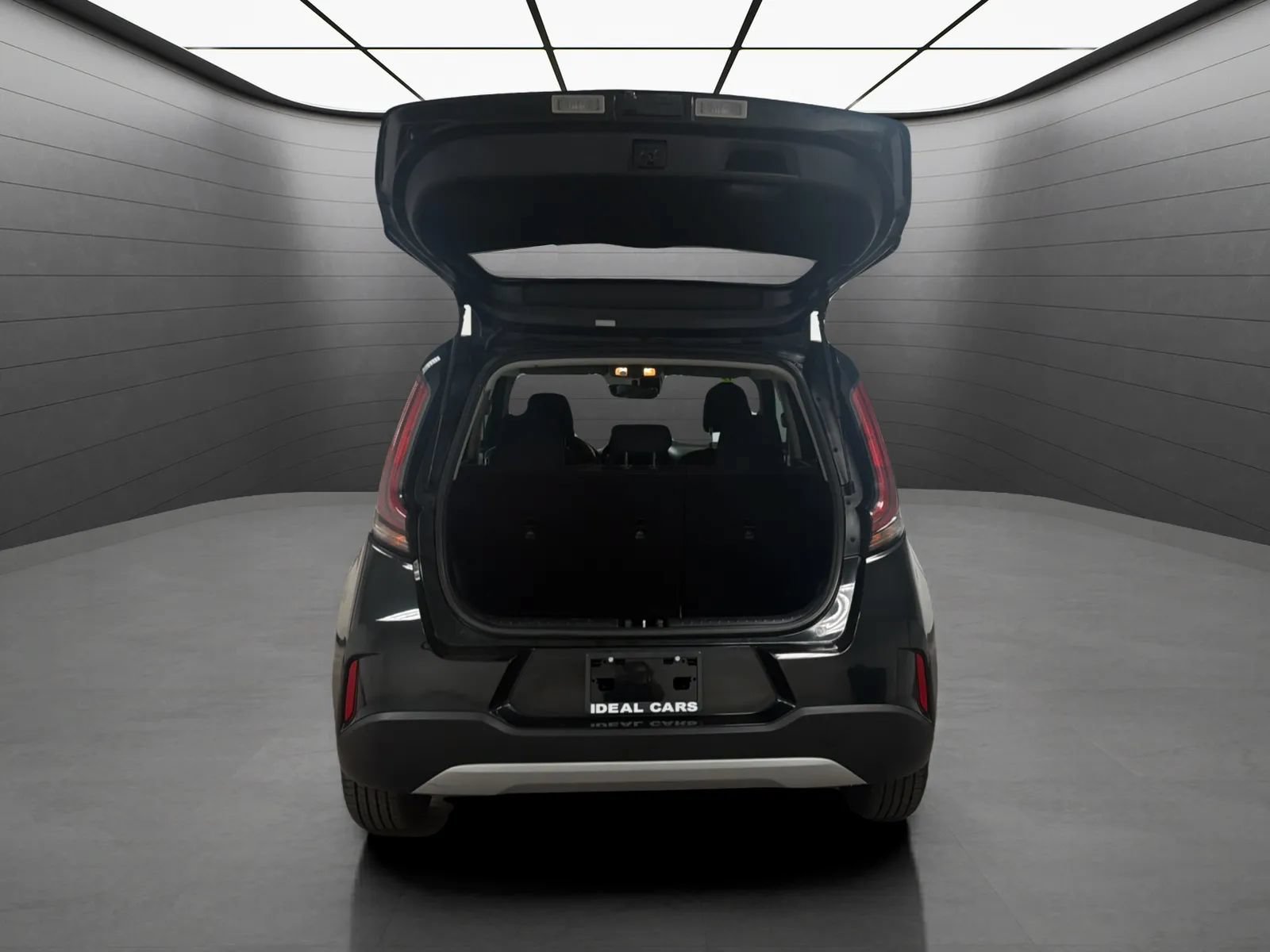 Used 2023 Kia Soul LX w/ LX Technology Package FWD image 19