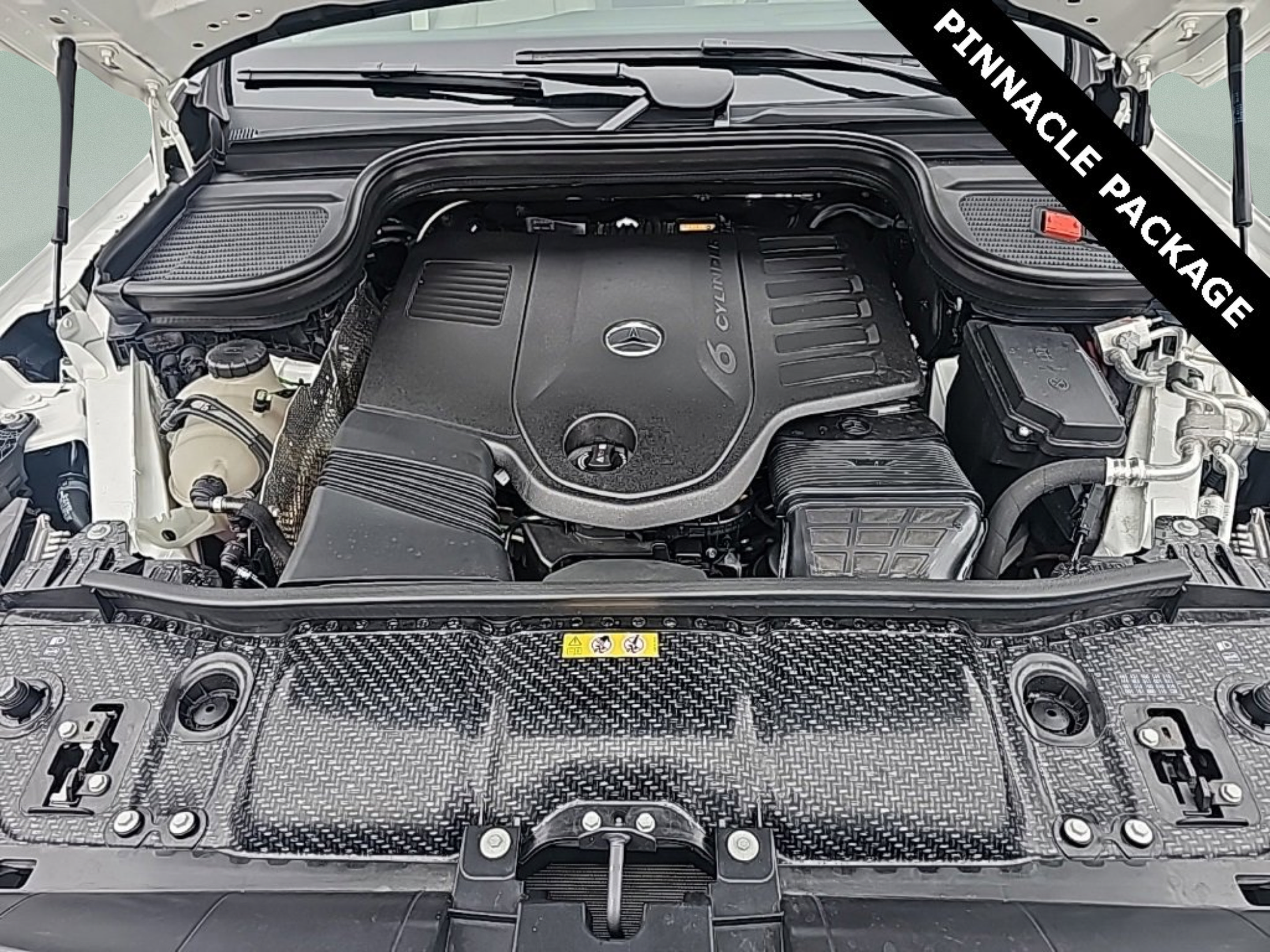 Used 2024 Mercedes-Benz GLS 450 4MATIC image 12