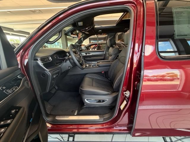 New 2026 Jeep Grand Wagoneer Summit AWD/4WD image 14
