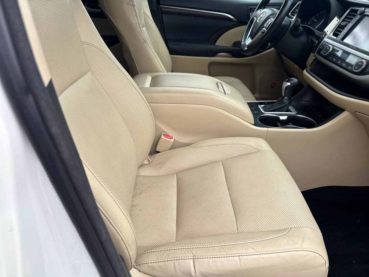 Used 2014 Toyota Highlander Limited Platinum AWD/4WD image 52