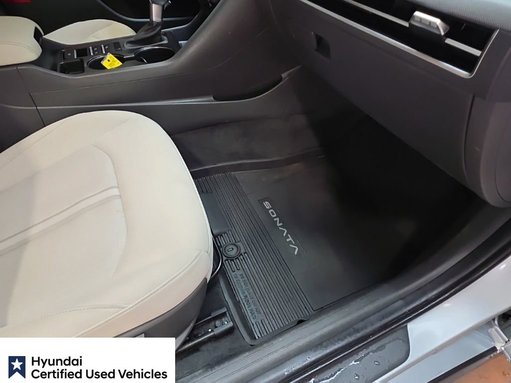Used 2025 Hyundai Sonata SE FWD image 12