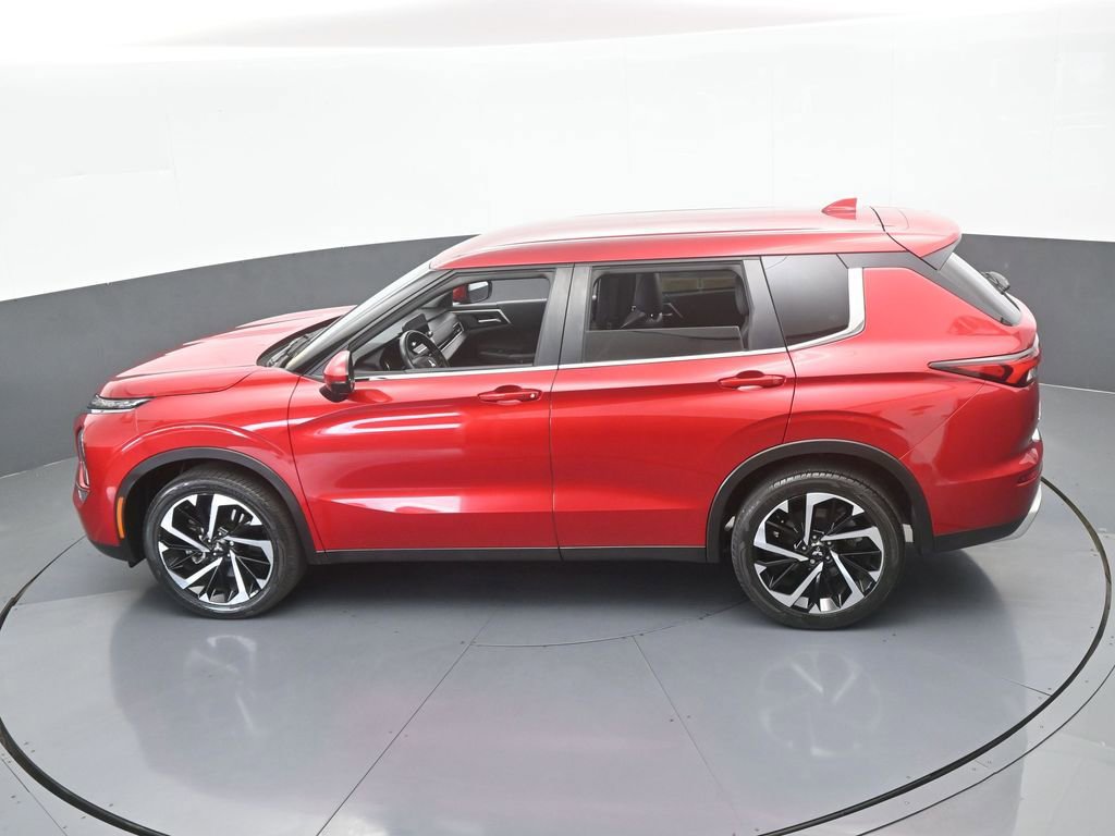 Used 2024 Mitsubishi Outlander SE Black Edition FWD image 43