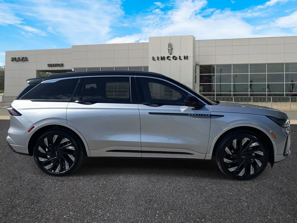 New 2025 Lincoln Nautilus Black Label w/ Jet Appearance Package image 2