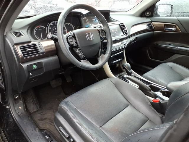 Used 2017 Honda Accord EX-L image 11