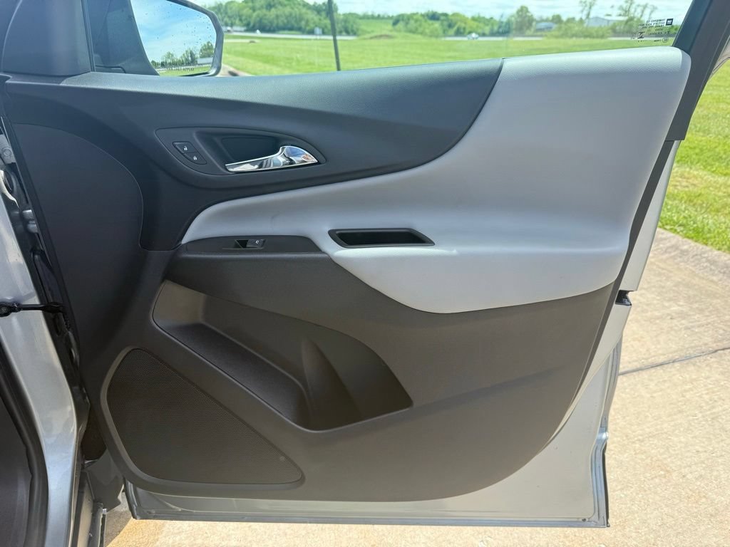 Used 2024 Chevrolet Equinox LS w/ LS Convenience Package FWD image 21
