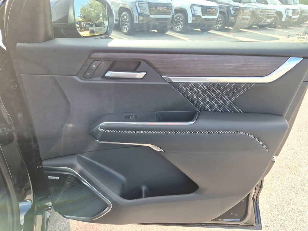 New 2027 GMC Acadia Denali w/ LPO, Floor Liner Package FWD image 38