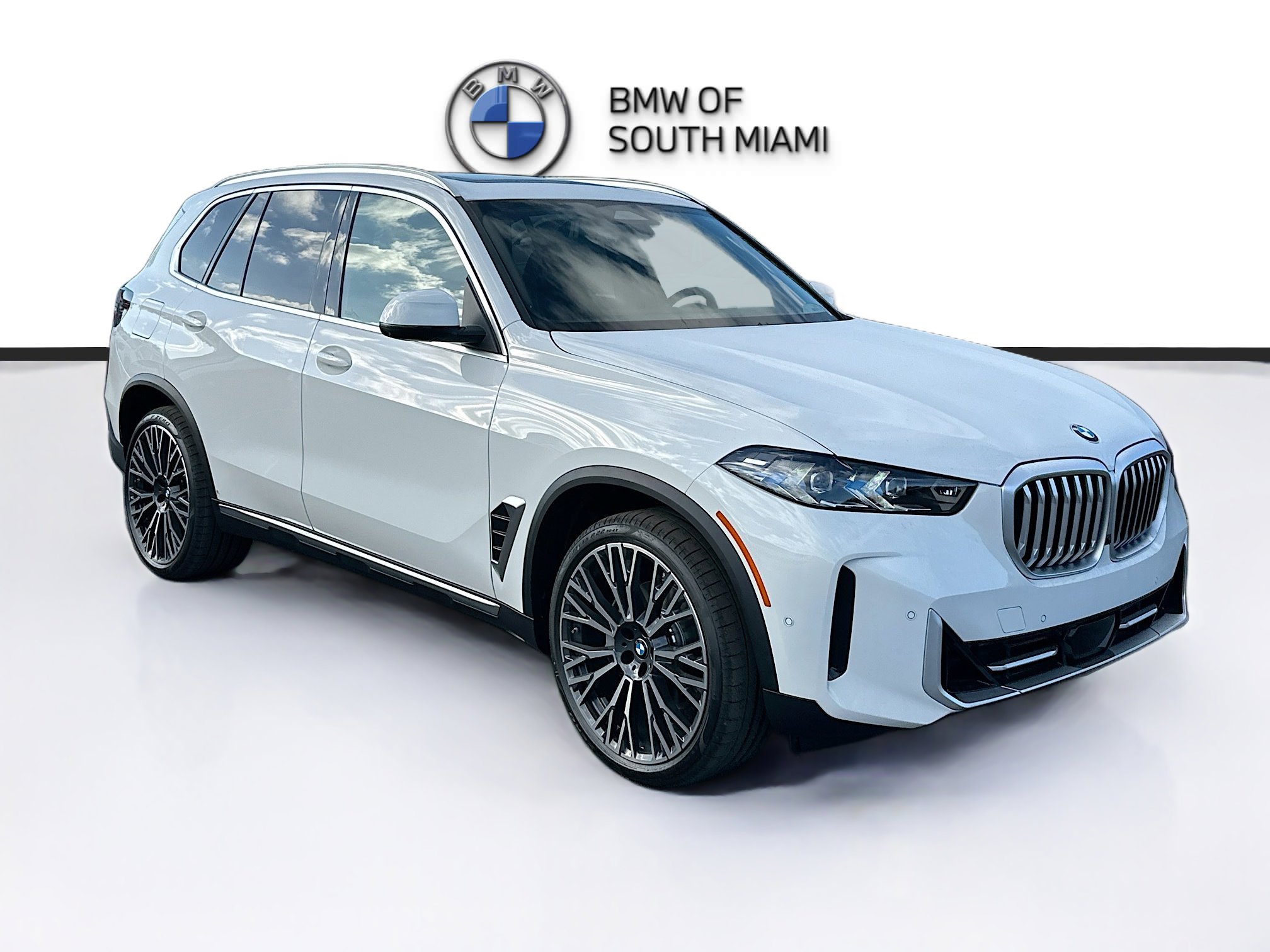 New 2026 BMW X5 xDrive40i w/ Premium Package image 1