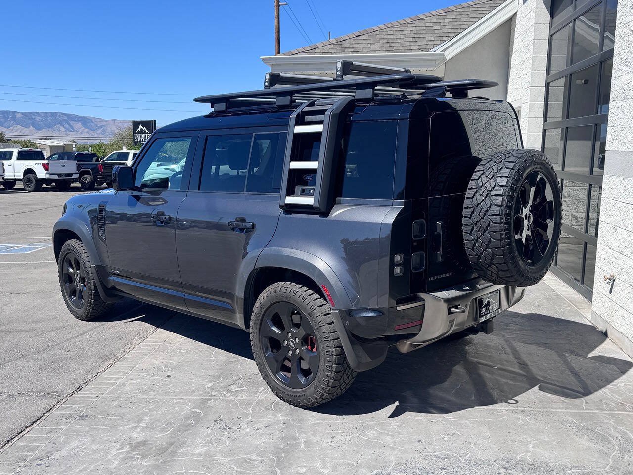 Used 2022 Land Rover Defender 110 X AWD/4WD image 9