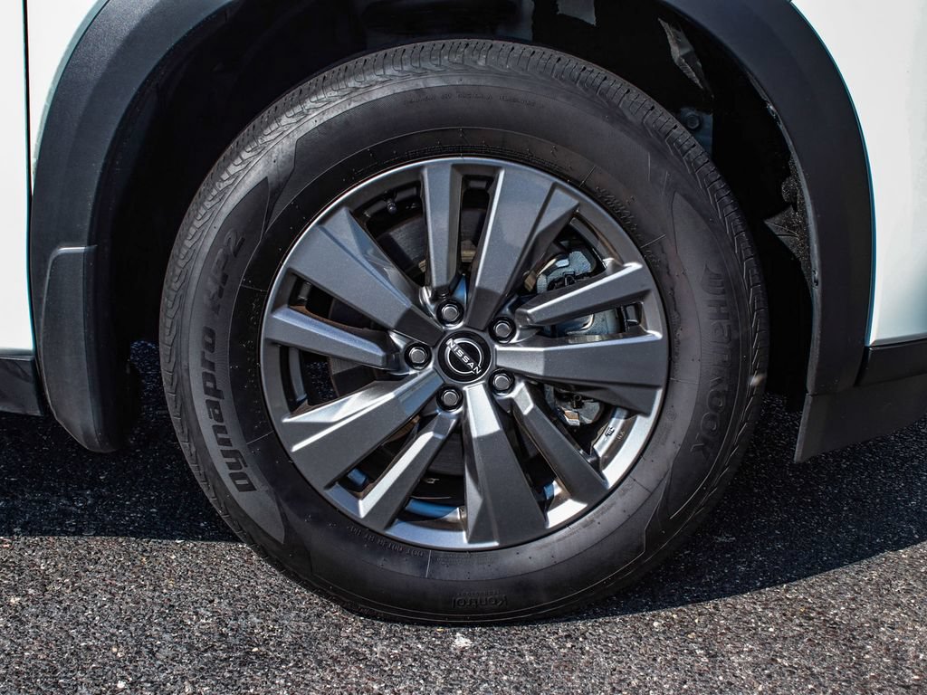 Used 2025 Nissan Pathfinder S AWD/4WD image 7