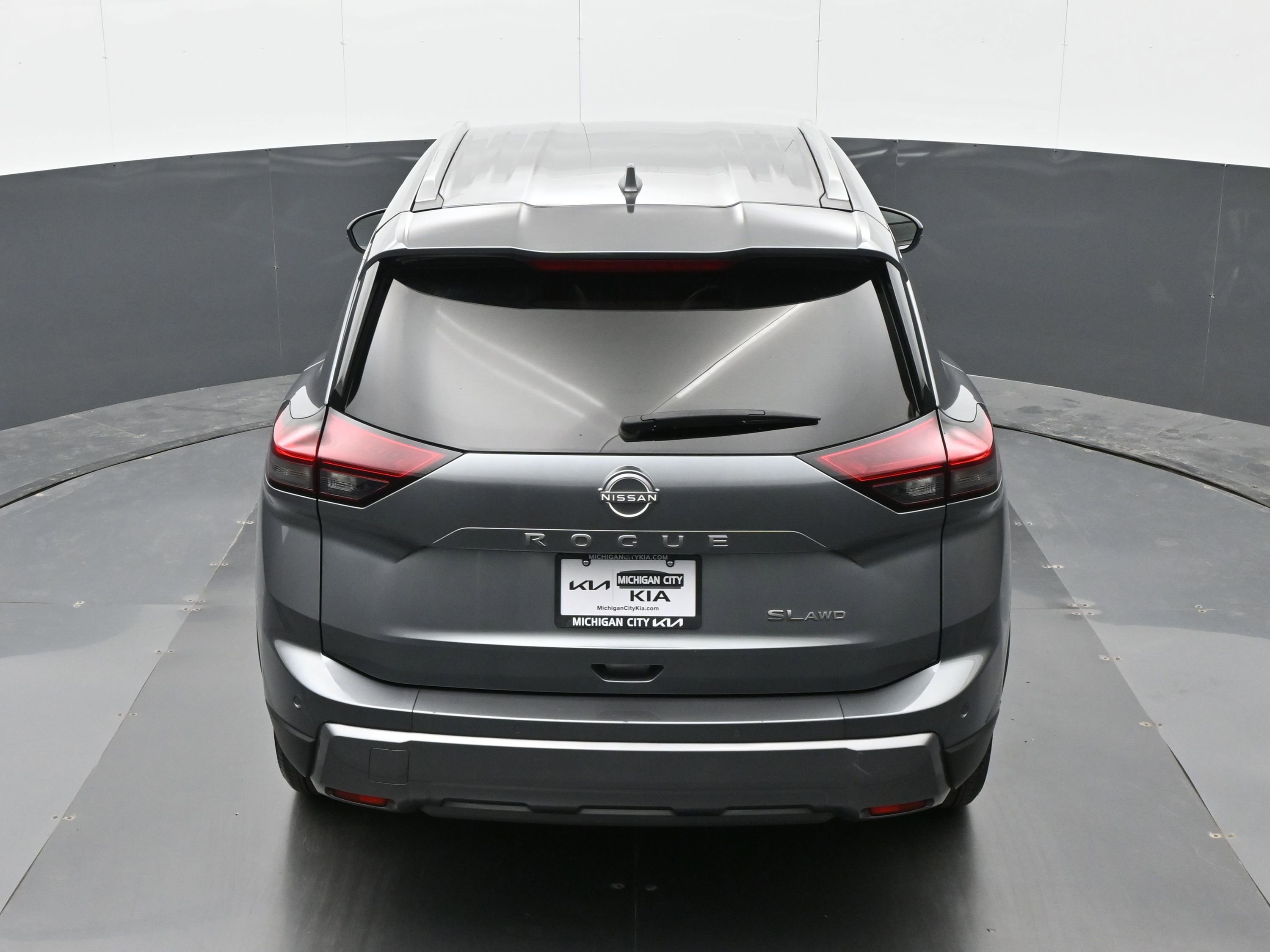 Used 2024 Nissan Rogue SL image 29