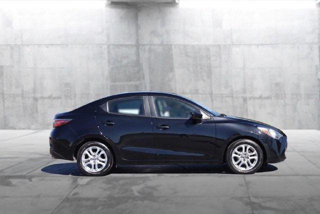 Used 2016 Scion iA FWD image 5