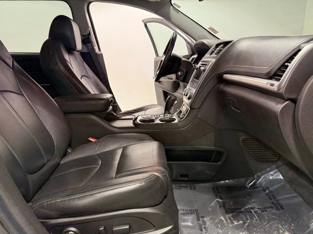 Used 2015 GMC Acadia SLT image 29