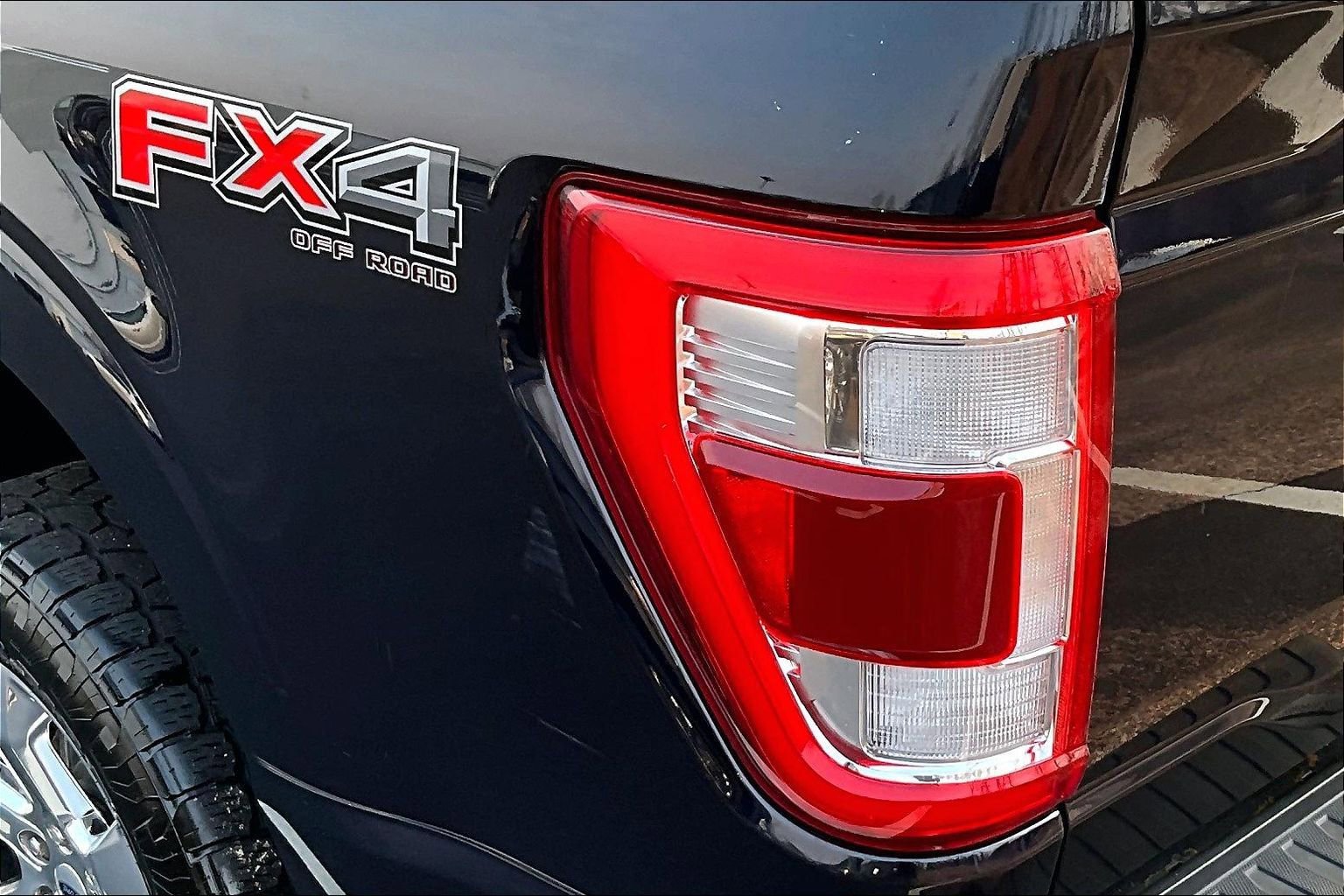 Used 2022 Ford F150 Lariat image 24