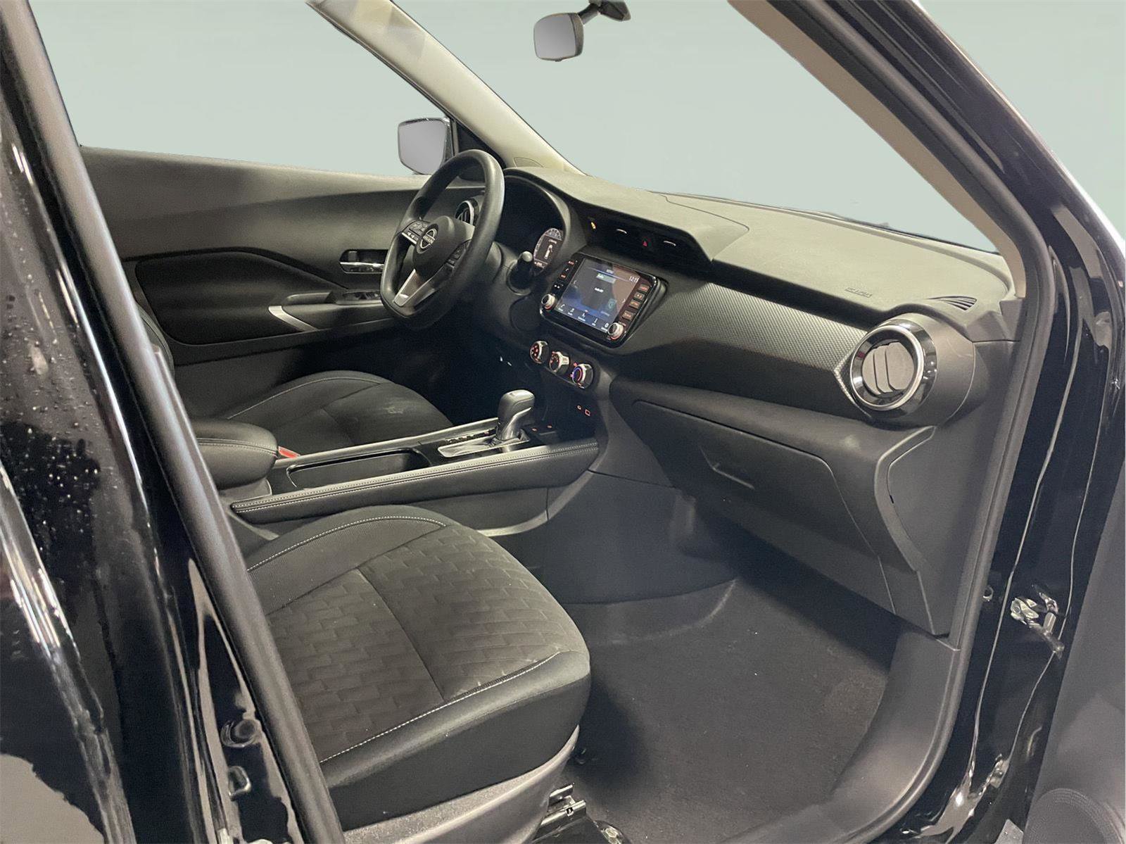 Used 2023 Nissan Kicks SV FWD image 19