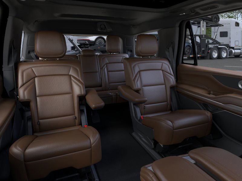 New 2026 Lincoln Navigator Reserve image 11