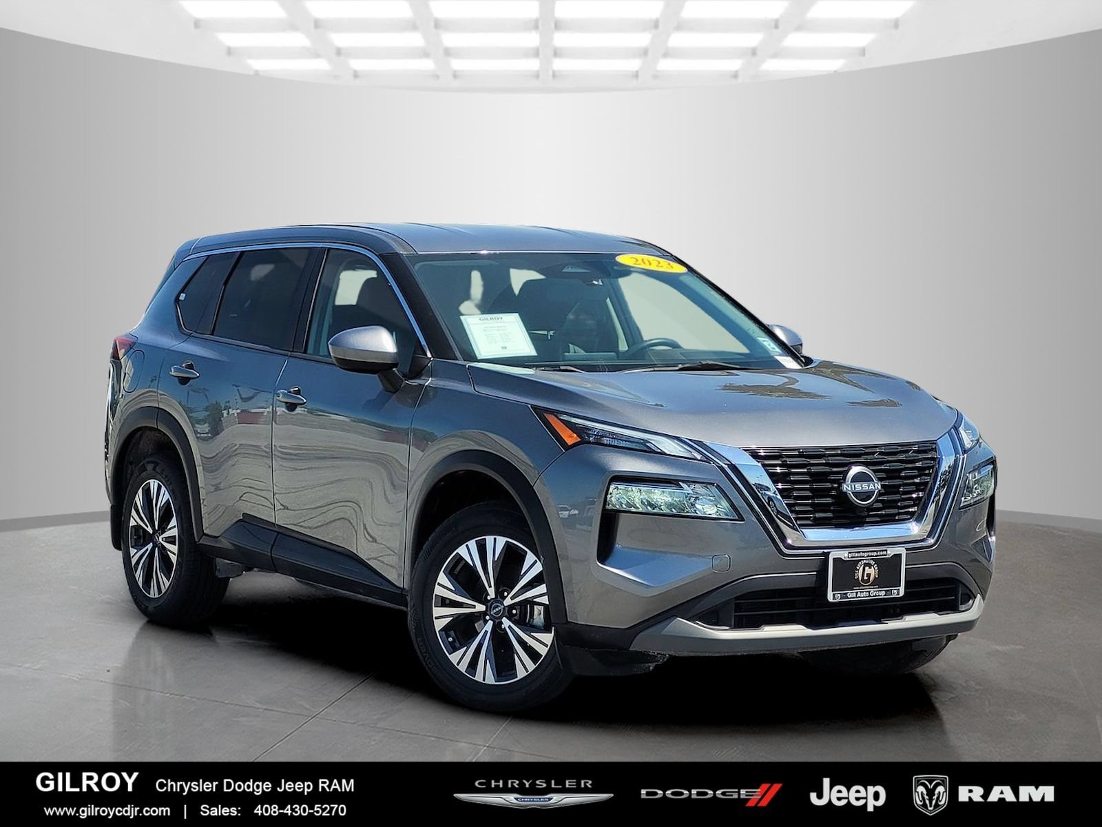 Used 2023 Nissan Rogue SV FWD image 1