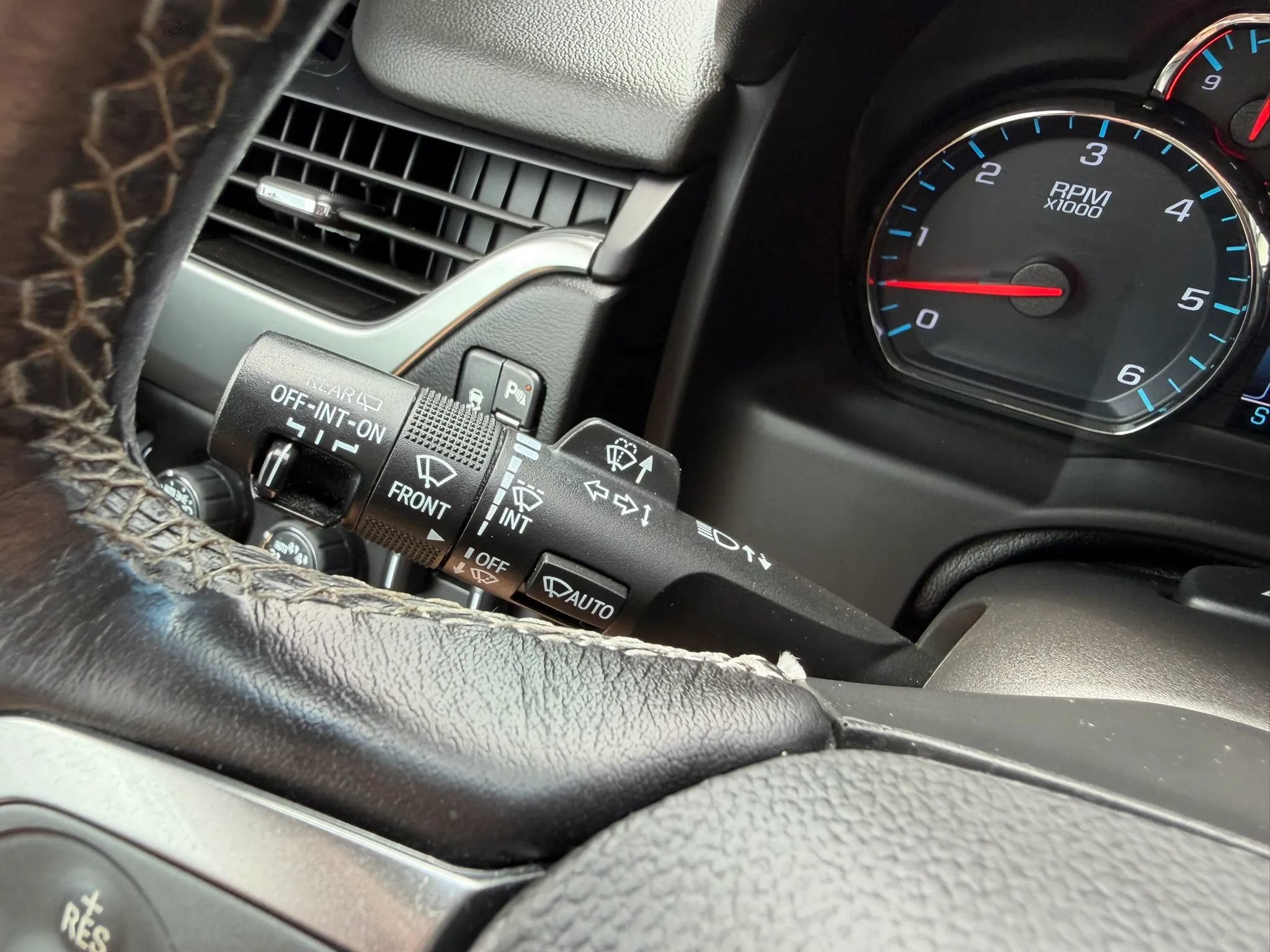 Used 2020 Chevrolet Tahoe Premier AWD/4WD image 21