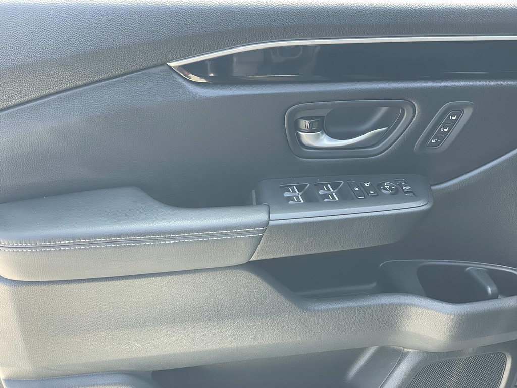 Certified 2024 Honda Pilot Touring image 15