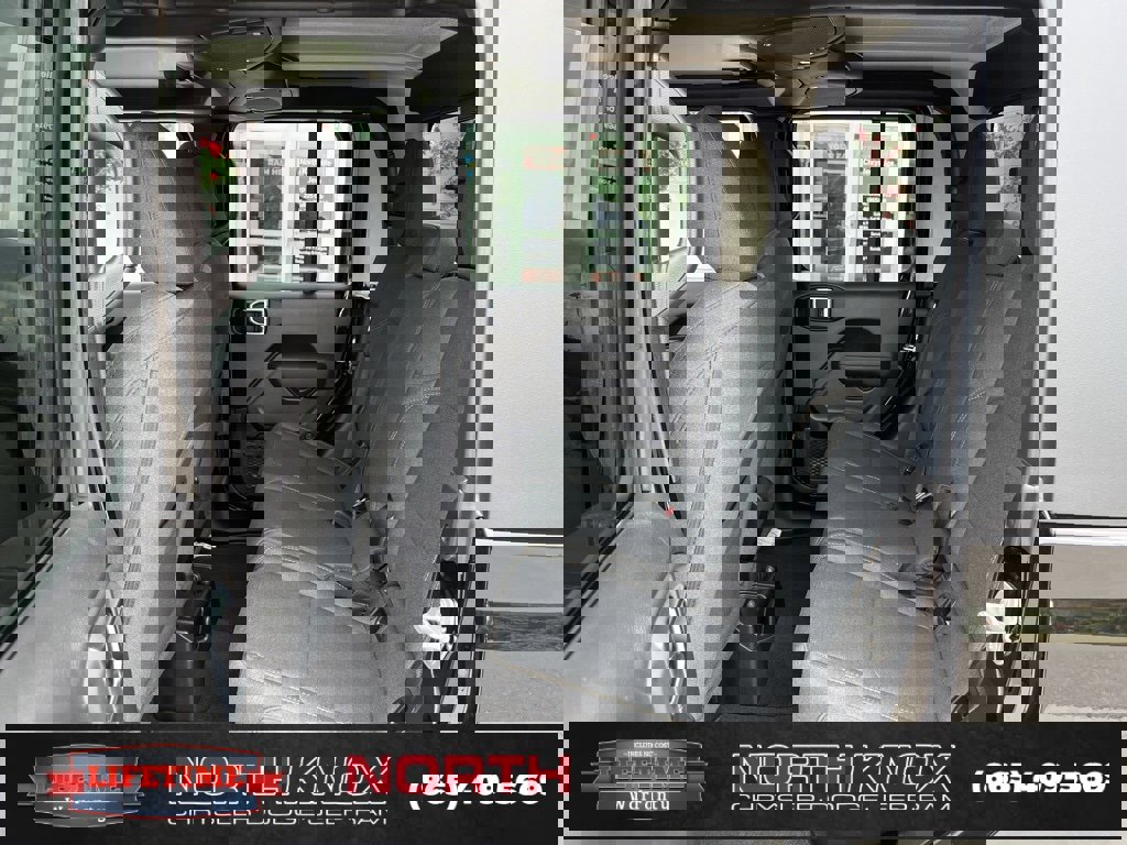 New 2025 Jeep Gladiator Sport image 13