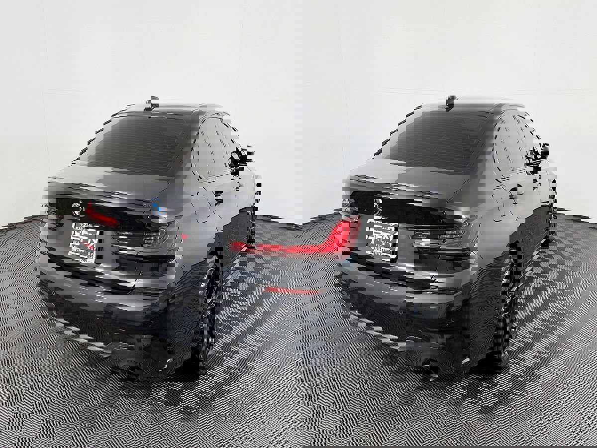 Used 2022 BMW 330e w/ M Sport Package image 8