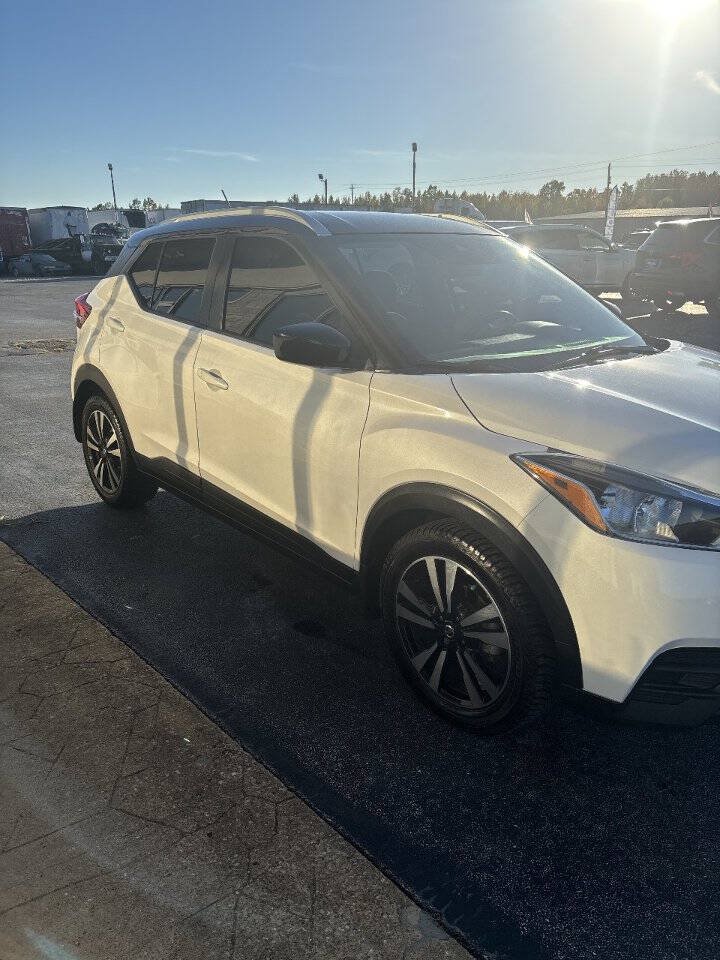 Used 2020 Nissan Kicks SV FWD image 7