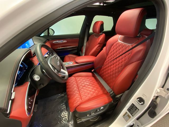Used 2023 Genesis GV70 3.5T Sport w/ Sport Prestige Package image 13