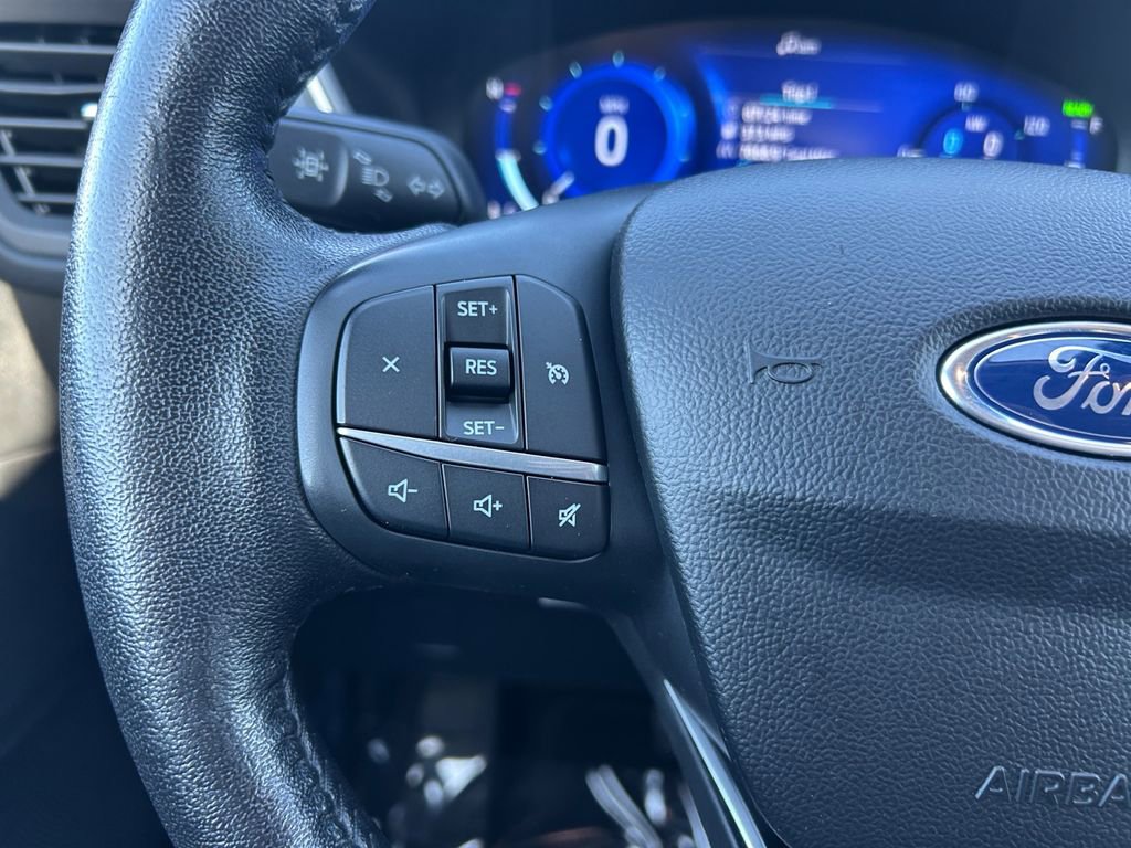 Used 2020 Ford Escape SE Sport image 18