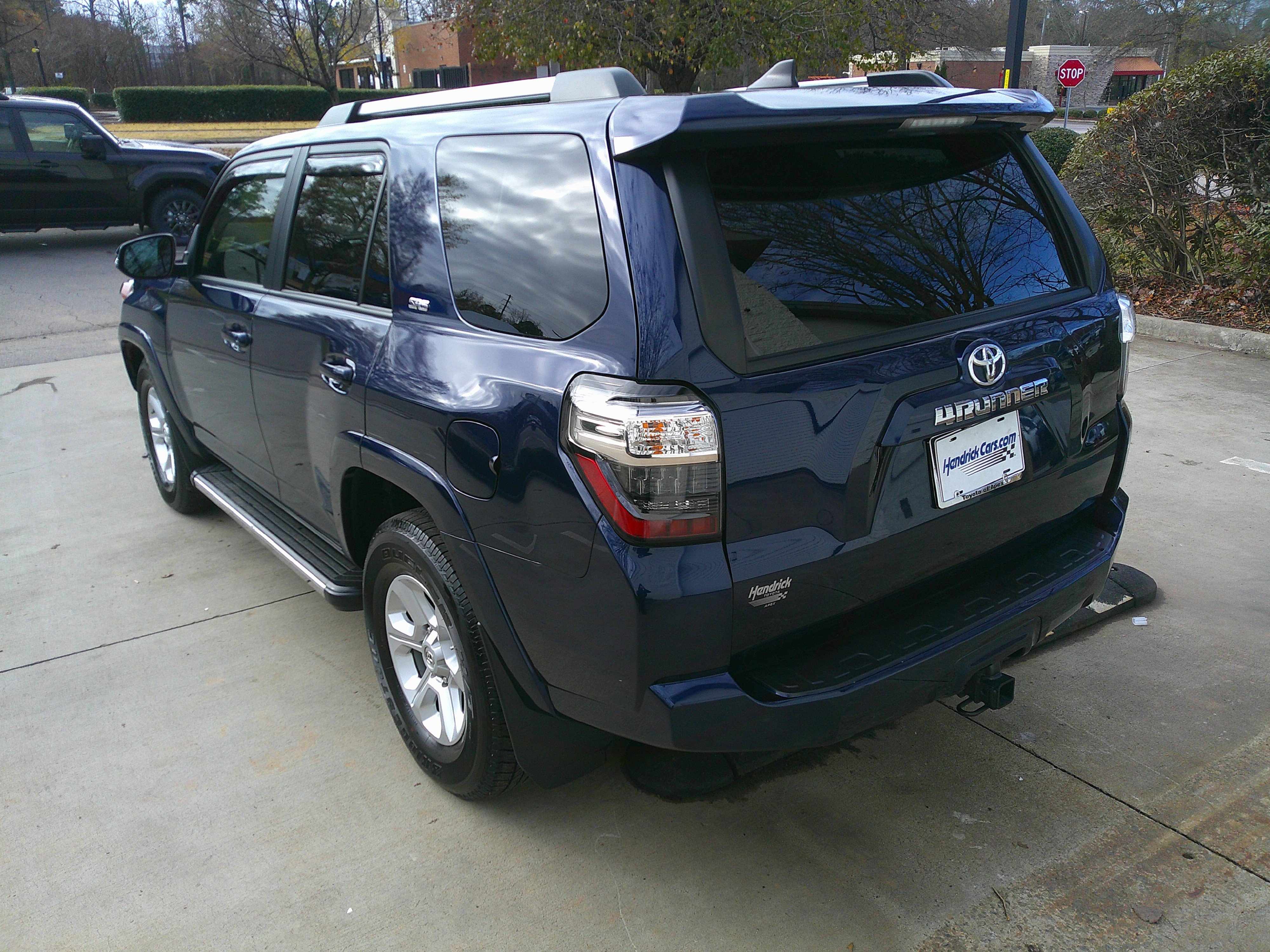 Used 2022 Toyota 4Runner SR5 Premium image 10