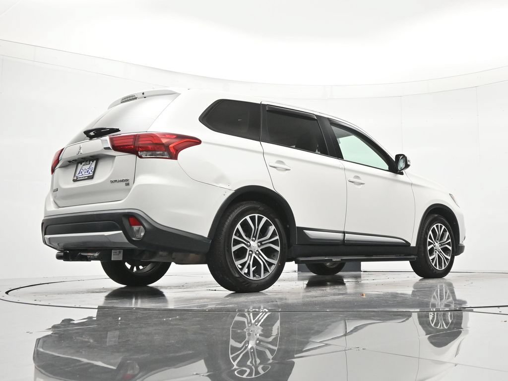 Used 2018 Mitsubishi Outlander SE FWD image 40