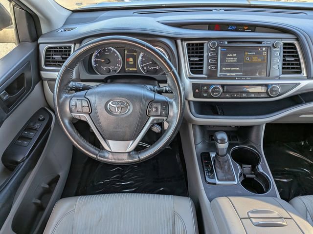 Used 2017 Toyota Highlander Plus image 13