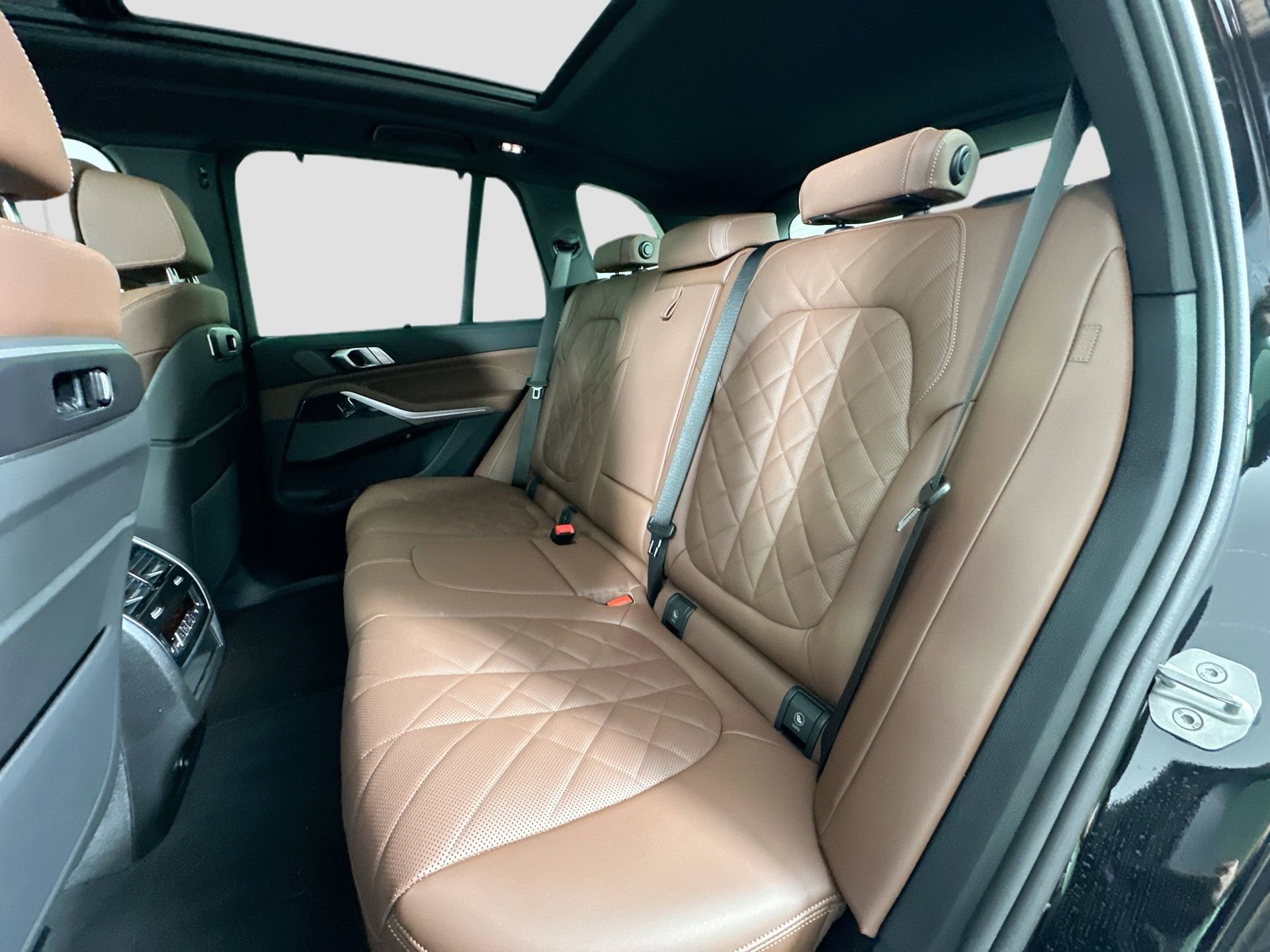 New 2026 BMW X5 xDrive40i w/ M Sport Package image 25