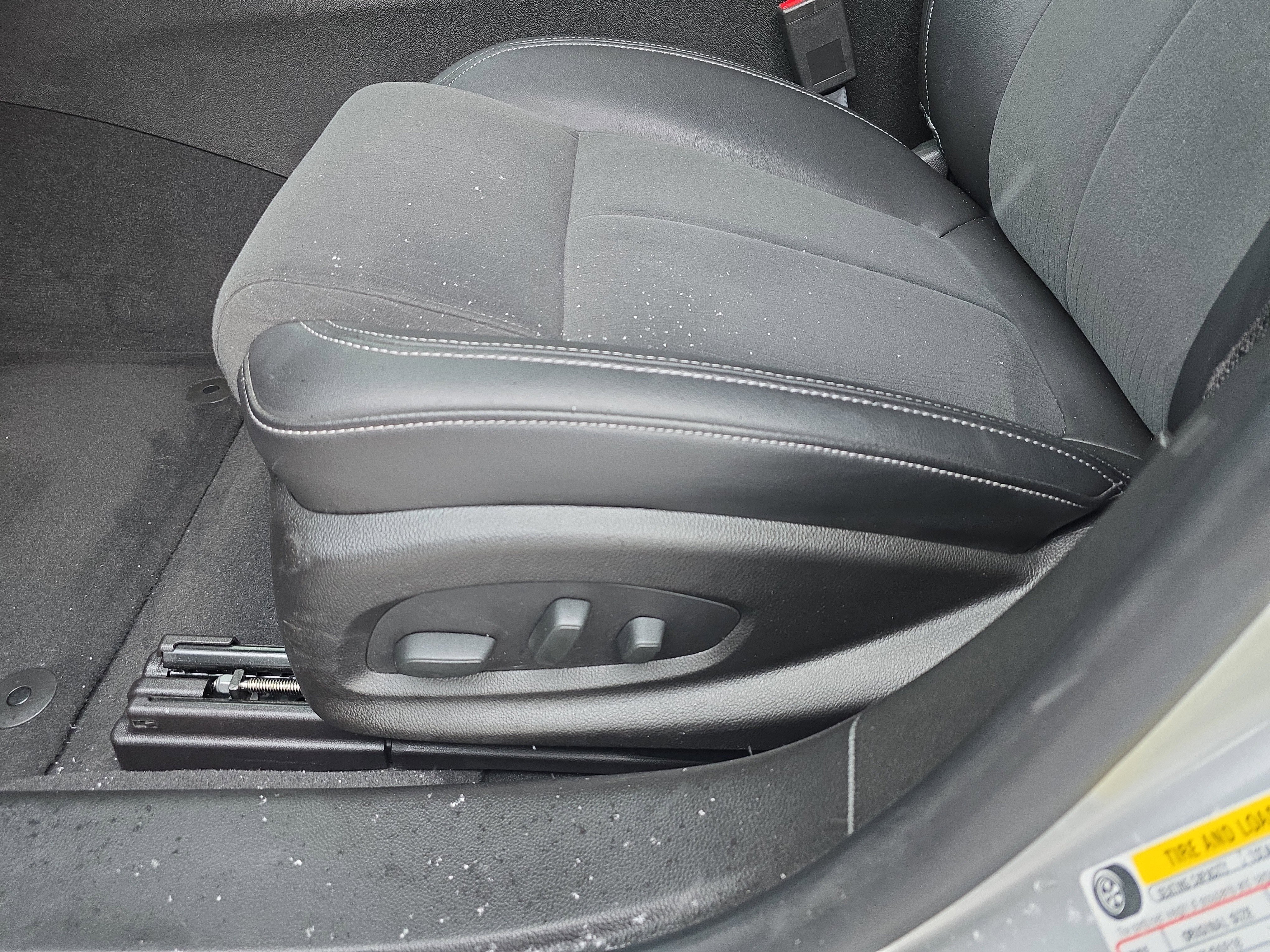 Used 2016 Buick LaCrosse FWD image 18