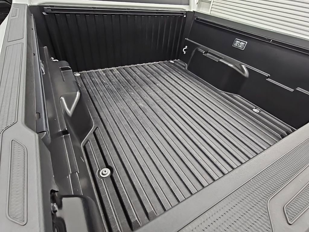 Used 2024 Toyota Tacoma SR image 33