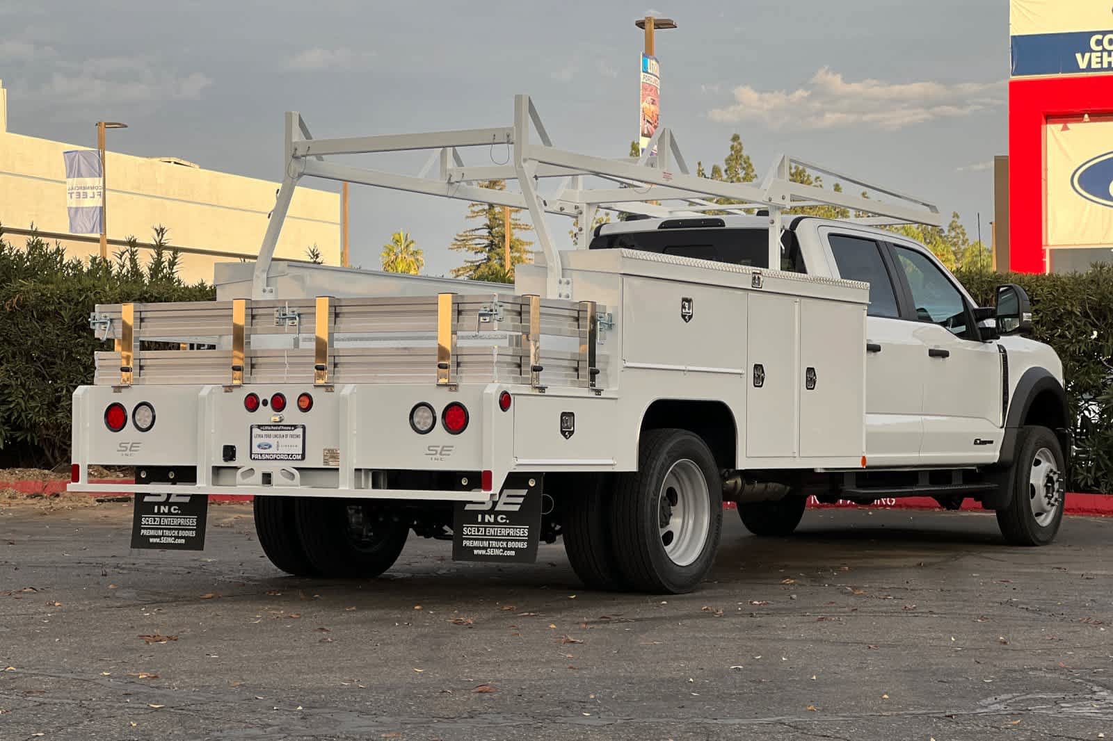 New 2026 Ford F550 4x4 Crew Cab Super Duty video 2